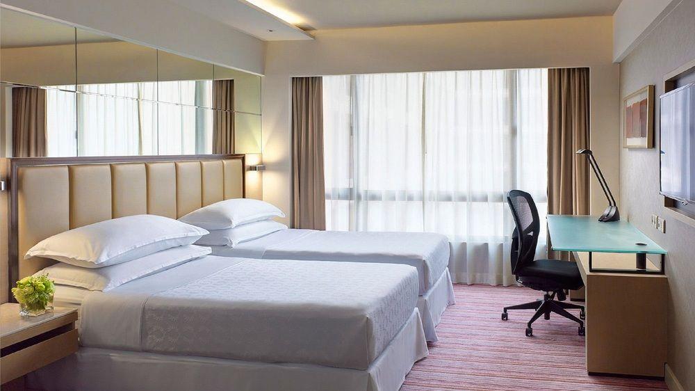 Sheraton & Towers Hotel