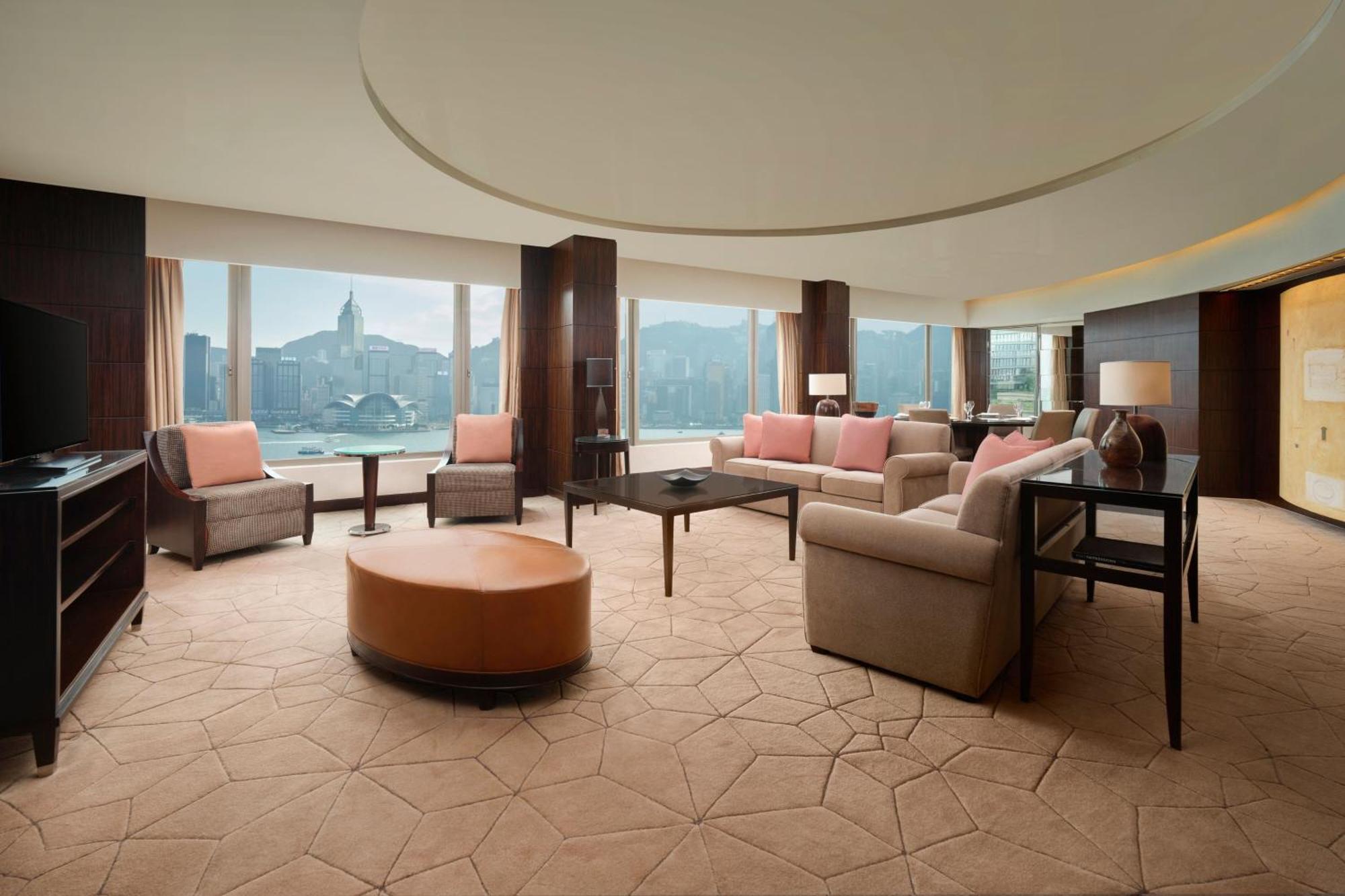 Hotel Sheraton & Towers 5*